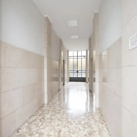 The Rent - Cozy Two-bedroom In Porta Romana District Apartment